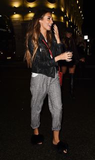 Megan McKenna feet photo thumbnail