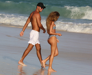 Megan McKenna feet photo thumbnail