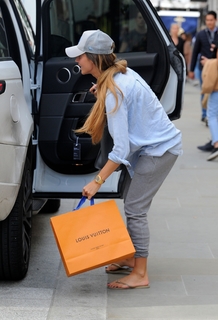 Megan McKenna feet photo thumbnail