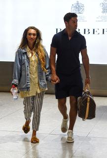 Megan McKenna feet photo thumbnail