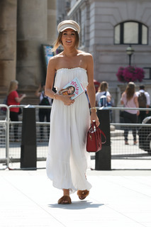 Megan McKenna feet photo thumbnail