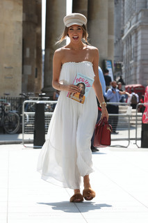 Megan McKenna feet photo thumbnail