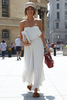 Megan McKenna feet photo thumbnail