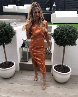 Megan McKenna feet photo thumbnail