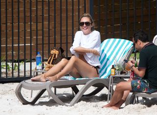 Megan McKenna feet photo thumbnail