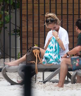 Megan McKenna feet photo thumbnail