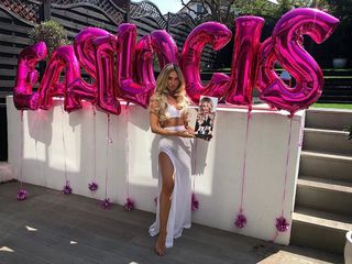 Megan McKenna feet photo thumbnail