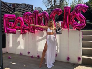 Megan McKenna feet photo thumbnail