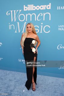Megan Moroney feet photo 18