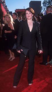 Megan Mullally feet photo thumbnail