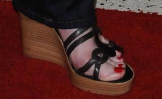 Megan Mullally feet photo thumbnail
