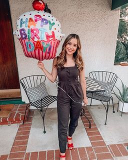 Megan Nicole feet photo 6