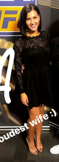 Megan Olivi feet photo thumbnail