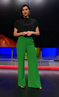 Megan Olivi feet photo thumbnail