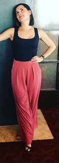 Megan Olivi feet photo thumbnail