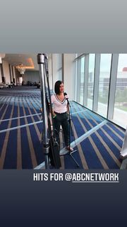 Megan Olivi feet photo thumbnail