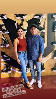 Megan Olivi feet photo thumbnail