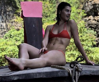 Megan Olivi feet photo thumbnail