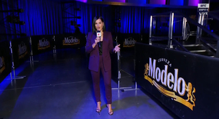 Megan Olivi feet photo thumbnail
