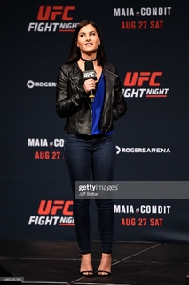 Megan Olivi feet photo thumbnail