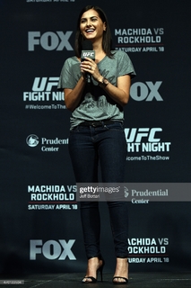 Megan Olivi feet photo thumbnail