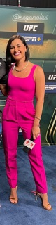 Megan Olivi feet photo thumbnail