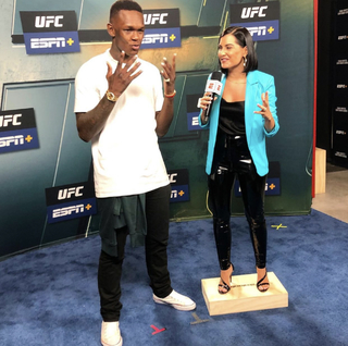 Megan Olivi feet photo thumbnail