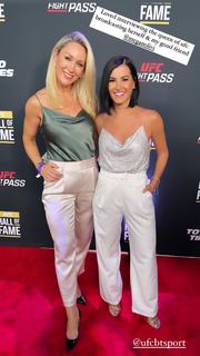 Megan Olivi feet photo thumbnail