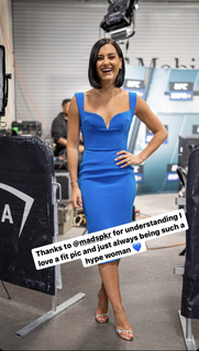 Megan Olivi feet photo thumbnail