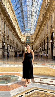Megan Olivi feet photo thumbnail