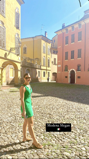 Megan Olivi feet photo thumbnail