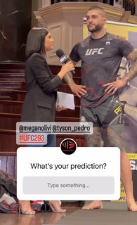 Megan Olivi feet photo thumbnail