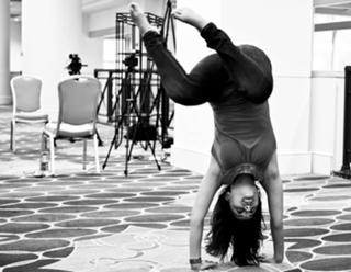 Megan Olivi feet photo thumbnail