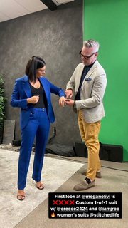 Megan Olivi feet photo thumbnail