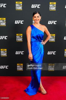 Megan Olivi feet photo thumbnail