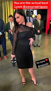 Megan Olivi feet photo thumbnail