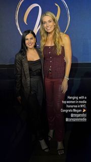 Megan Olivi feet photo thumbnail