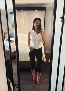 Megan Olivi feet photo 9