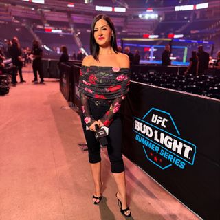Megan Olivi feet photo 2