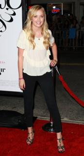 Megan Park feet photo thumbnail