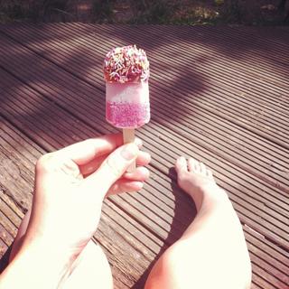 Megan Prescott feet photo 1