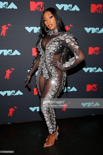 Megan Thee Stallion feet photo thumbnail