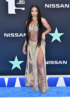 Megan Thee Stallion feet photo thumbnail