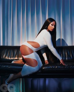 Megan Thee Stallion feet photo thumbnail