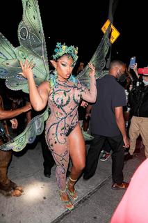 Megan Thee Stallion feet photo thumbnail