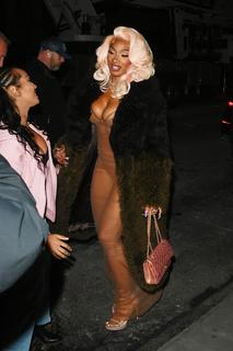 Megan Thee Stallion feet photo thumbnail