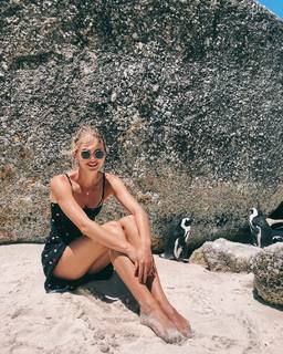 Megan Williams feet photo 20