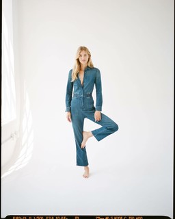 Megan Williams feet photo 3