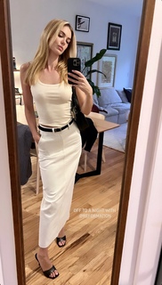 Megan Williams feet photo 18