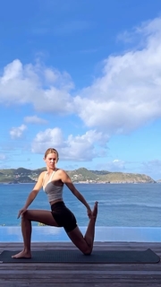 Megan Williams feet photo 20